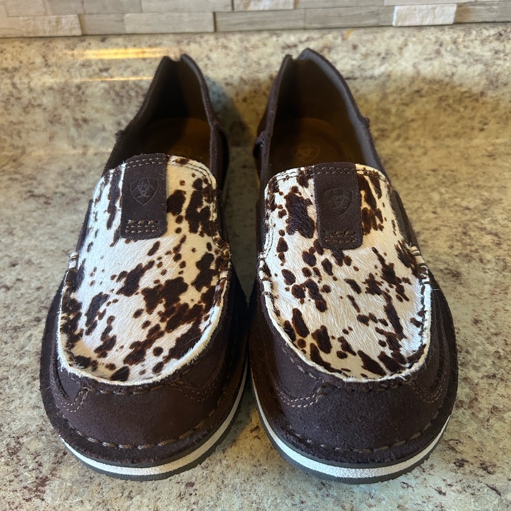 Women’s Brown Cowhide Slip-On Loafers
